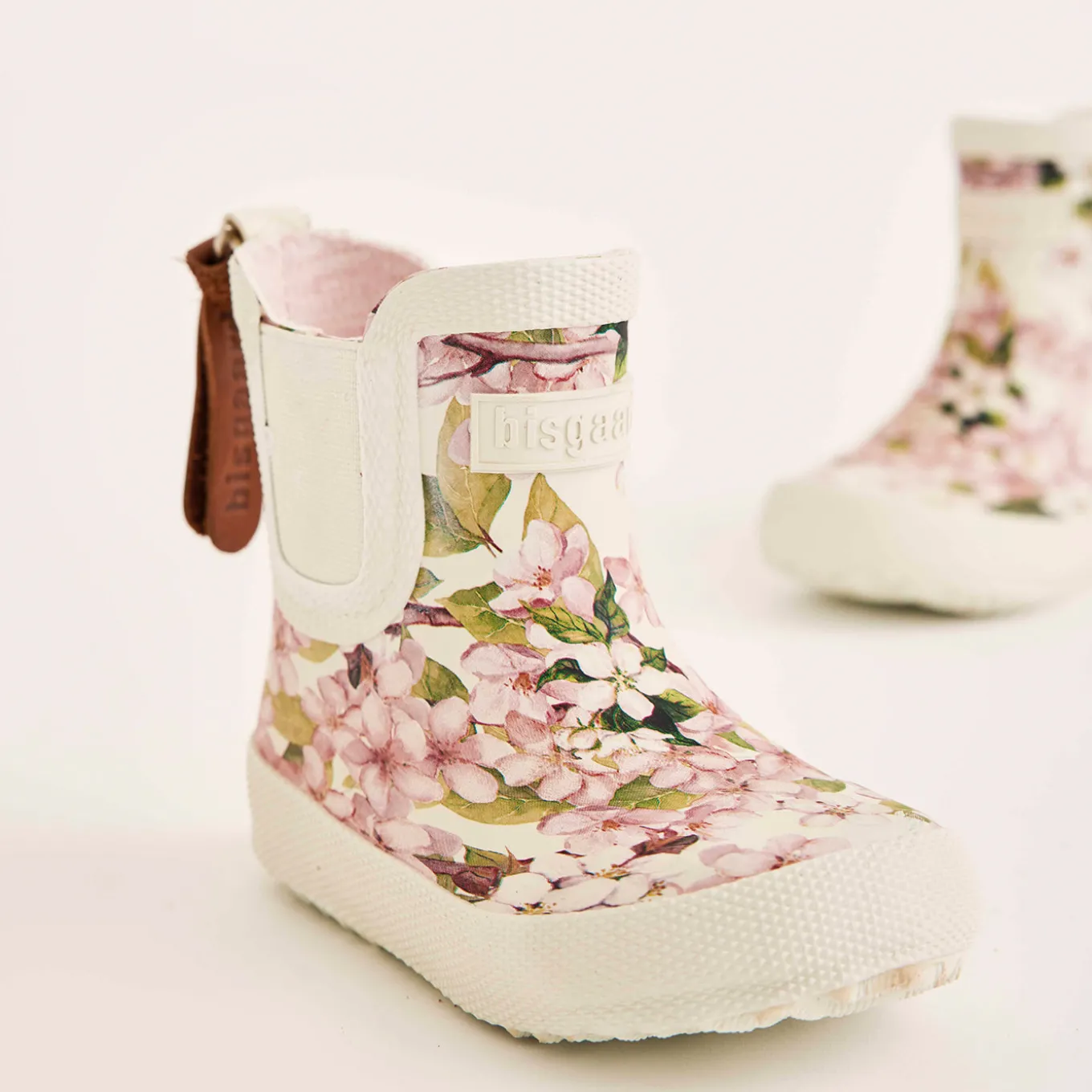 baby rubber creme-flowers