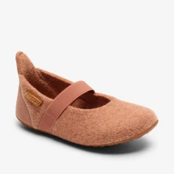 ballet wool rose