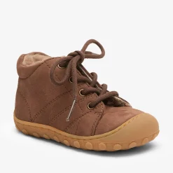 barefoot hale l lamb brown