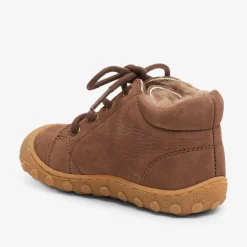 barefoot hale l lamb brown