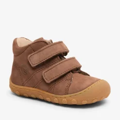 barefoot hale v lamb brown