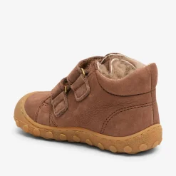 barefoot hale v lamb brown