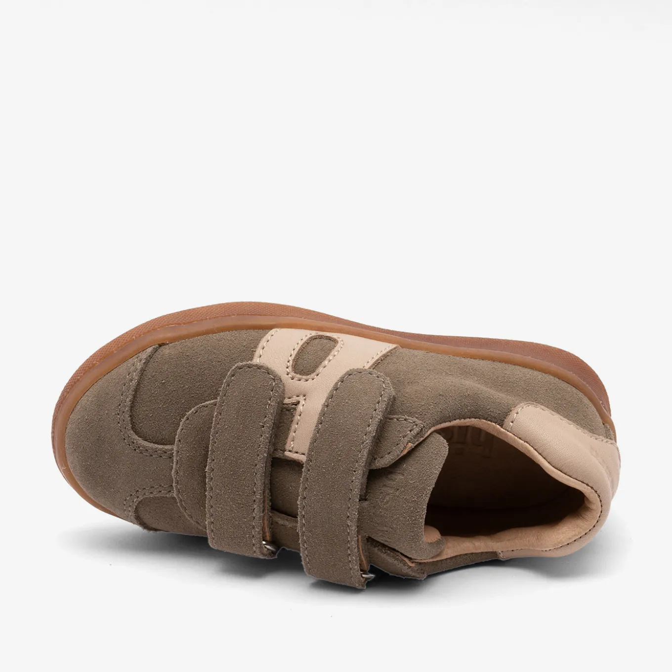 bay v khaki