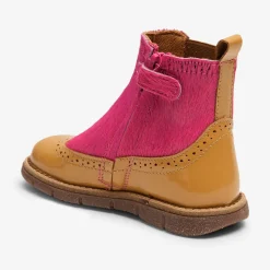 mace flamingo fur