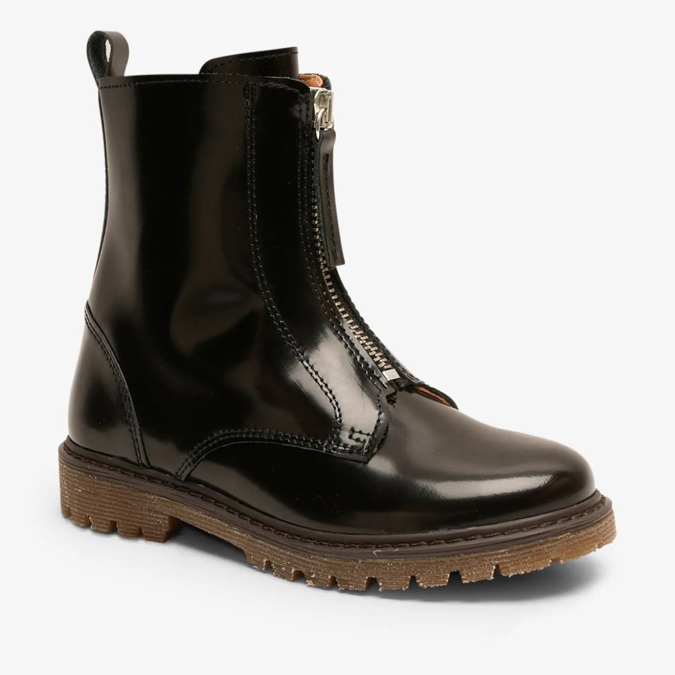 nora black polido