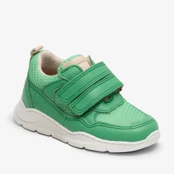 pan v bright green